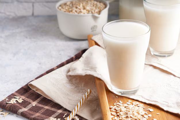 Oat Milk vs. Almond Milk: Which Is Better?